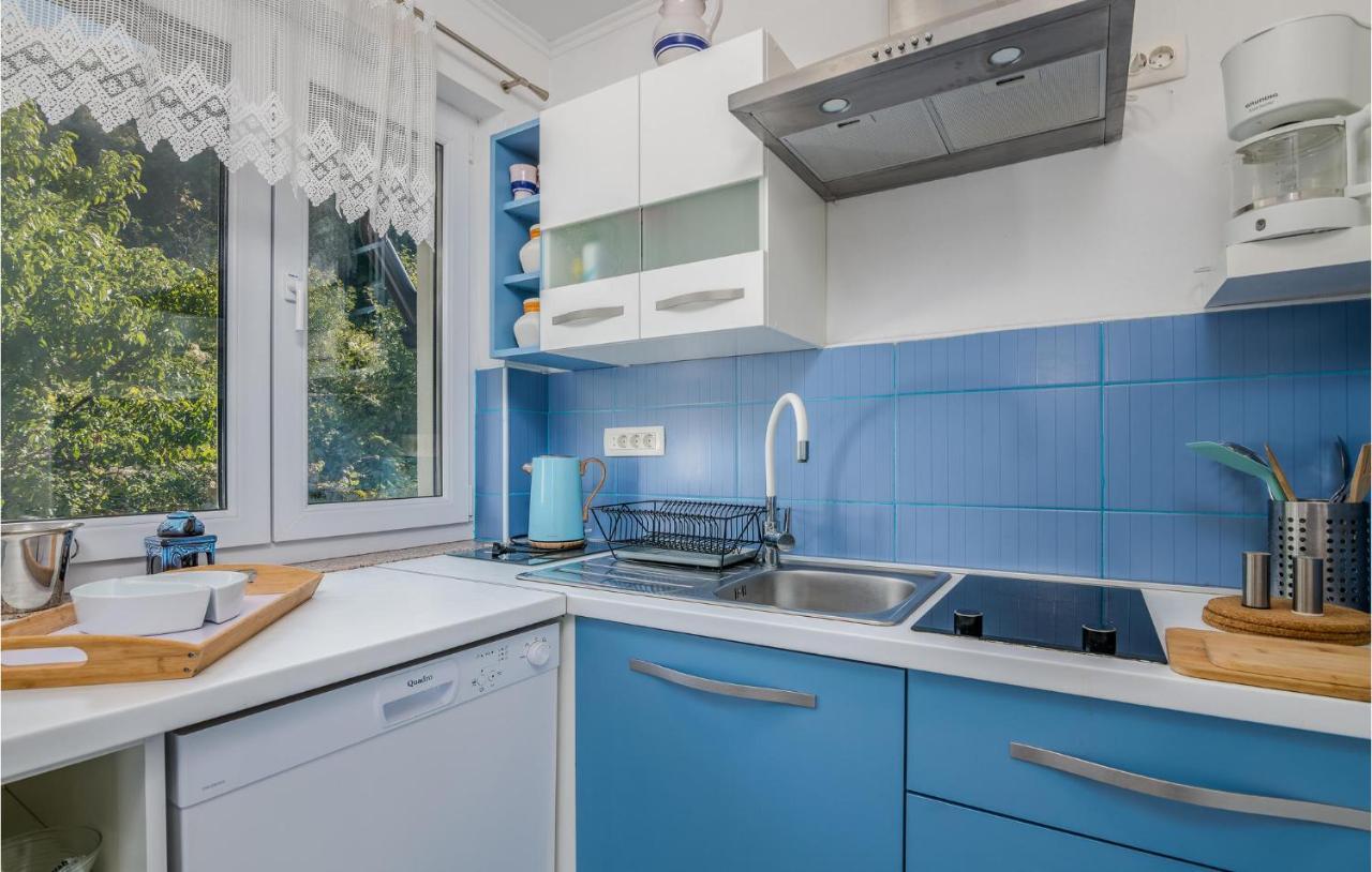 Nice Apartment In Stara Baska With Kitchen Eksteriør billede