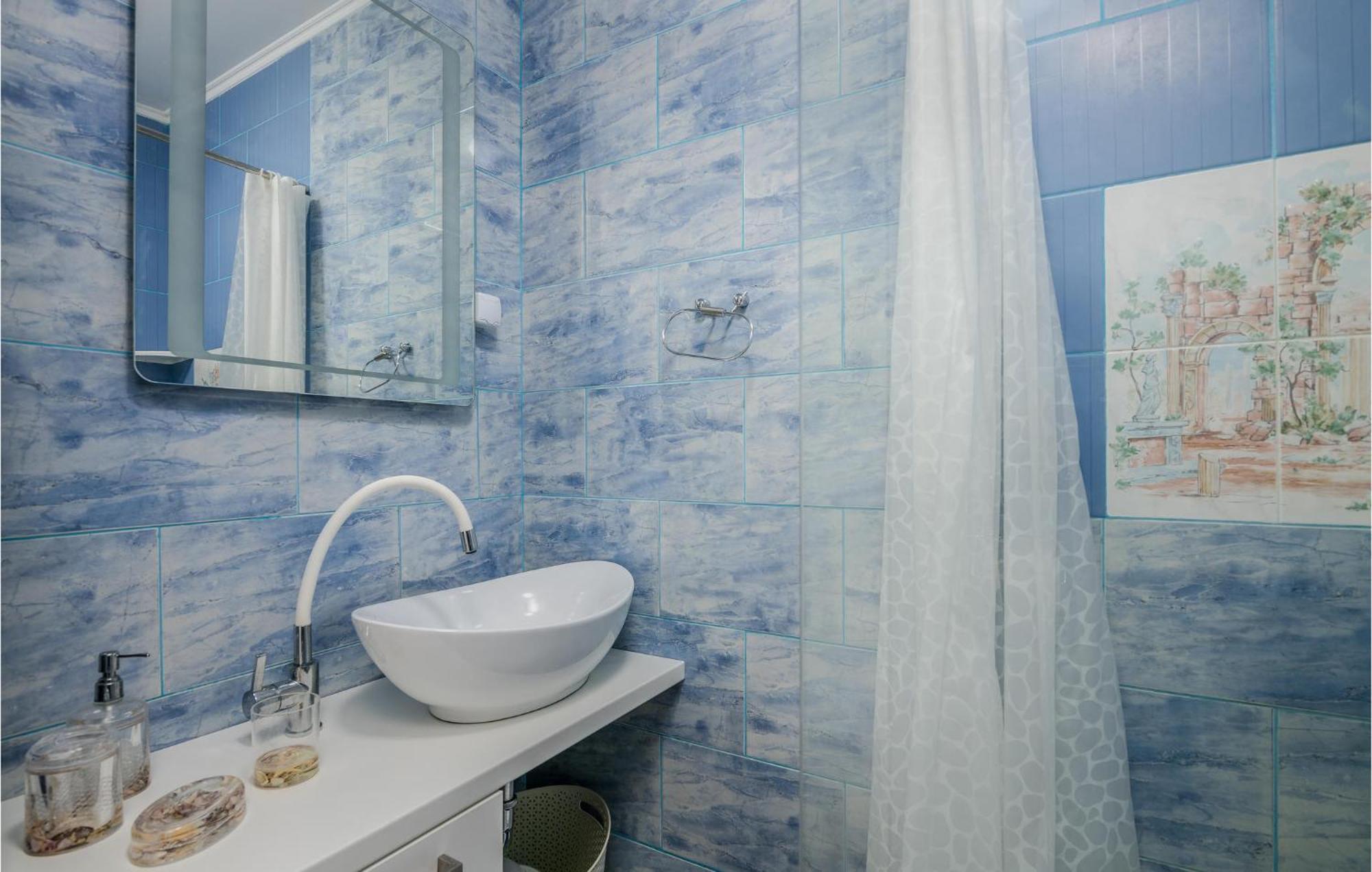 Nice Apartment In Stara Baska With Kitchen Eksteriør billede